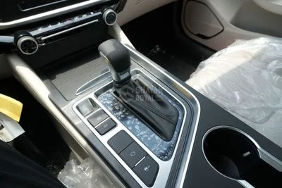2027 Chery Arrizo 5 STANDARD, weiß, 0 km, Import VAE — Foto 16 z 21