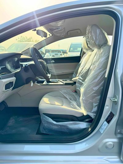 2026 Chery Arrizo 5 STD, silber, 0 km, Import VAE — Foto 9 z 21