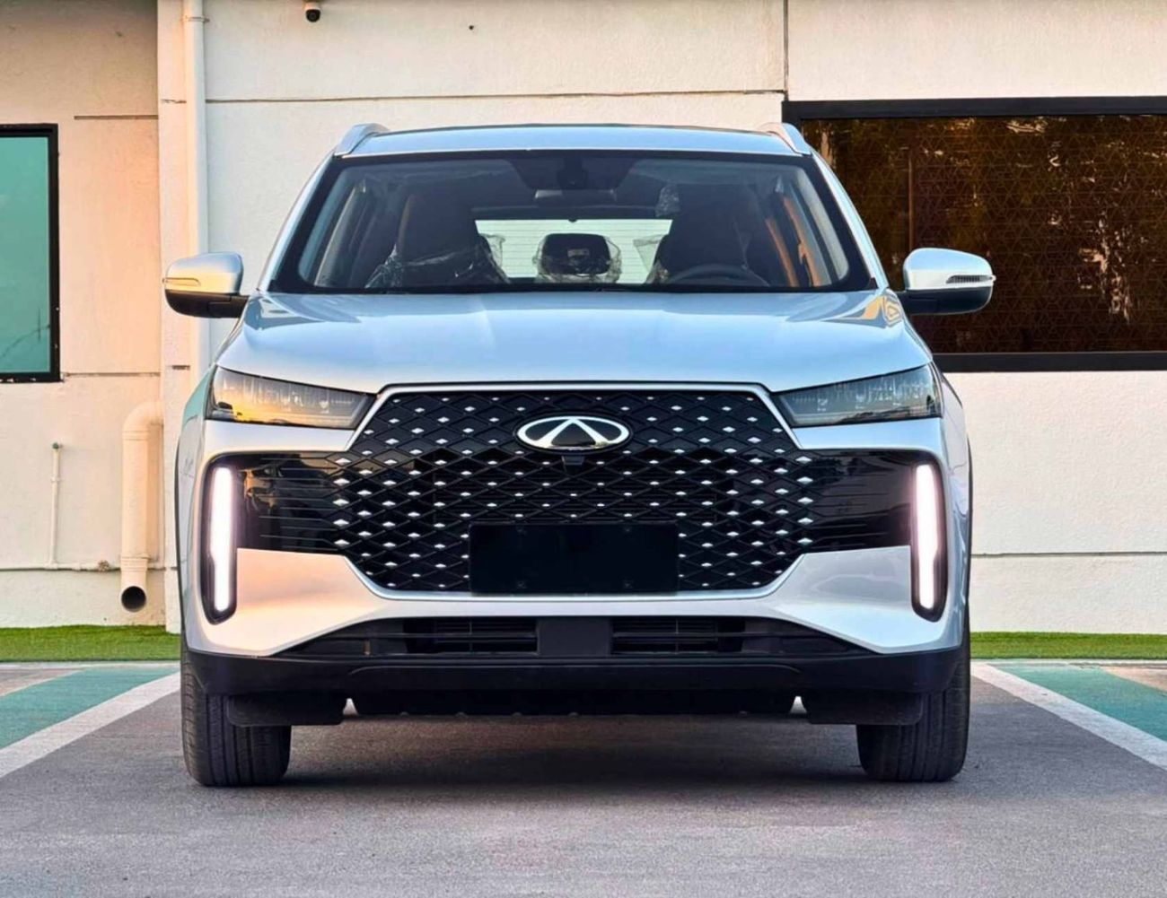 2026 Chery Tiggo 4 Pro COMFORT, silber, 0 km, Import VAE — Foto 1