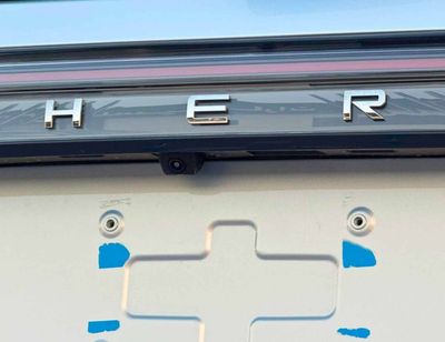 2026 Chery Tiggo 4 Pro COMFORT, silber, 0 km, Import VAE — Foto 7 z 23