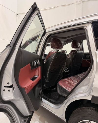 2026 Chery Tiggo 7 LUXURY, silber, 0 km, Import VAE — Foto 11 z 14