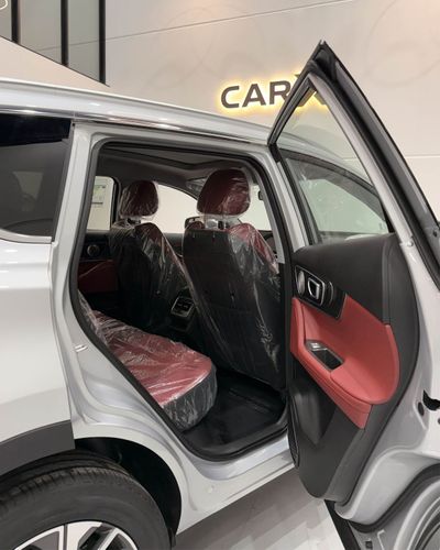 2026 Chery Tiggo 7 LUXURY, silber, 0 km, Import VAE — Foto 13 z 14