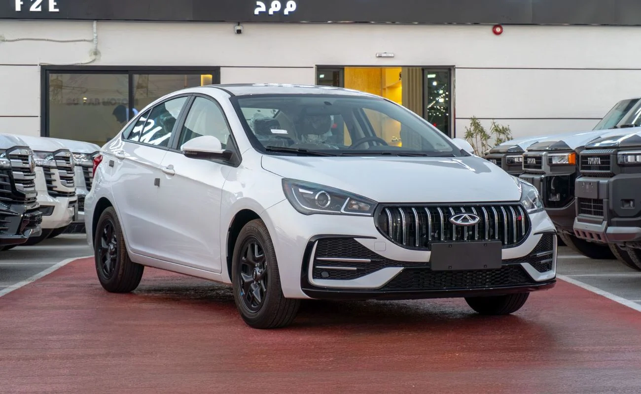 2027 Chery Arrizo 5 Standard, weiß, 0 km, Import VAE — Foto 1