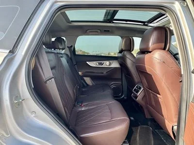 2024 Chery Tiggo 8 Pro Max LUXURY, silber, 21.000 km, Import VAE — Foto 6 z 16