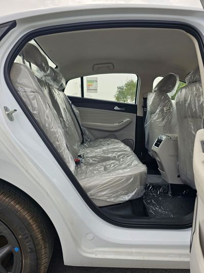 2027 Chery ARRIZO 5 1.5L PETROL, weiß, 0 km, Import VAE — Foto 14 z 25
