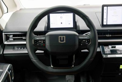 2025 Geely Farizon, weiß, 0 km, Import VAE — Foto 13 z 22