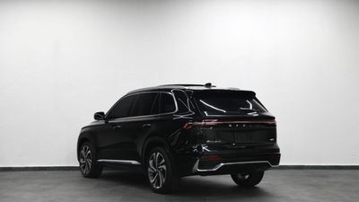 2024 Geely Monjaro GF PLUS, schwarz, 4.542 km, Import VAE — Foto 4 z 16