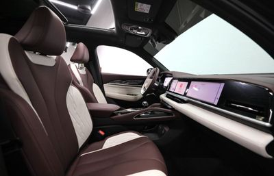 2024 Geely Monjaro GF PLUS, schwarz, 4.542 km, Import VAE — Foto 7 z 16