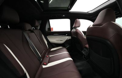 2024 Geely Monjaro GF PLUS, schwarz, 4.542 km, Import VAE — Foto 8 z 16