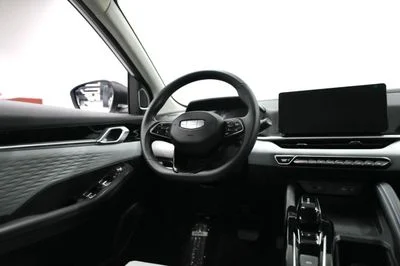 2027 Geely Coolray GF, weiß, 0 km, Import VAE — Foto 15 z 16