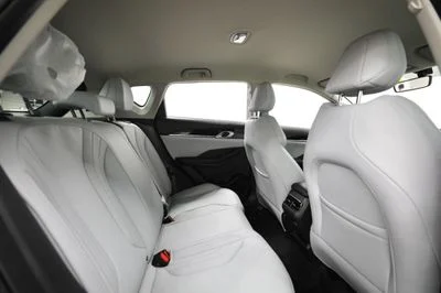 2027 Geely Coolray GF, weiß, 0 km, Import VAE — Foto 8 z 16
