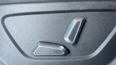 2025 Geely Coolray GF, rot, 36.066 km, Import VAE — Foto 12 z 16