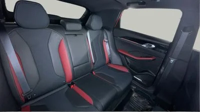 2025 Geely Coolray GF, rot, 36.066 km, Import VAE — Foto 14 z 16