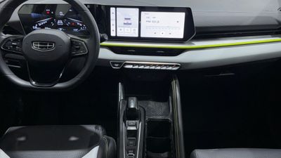 2025 Geely Coolray GL, weiß, 22.256 km, Import VAE — Foto 10 z 16