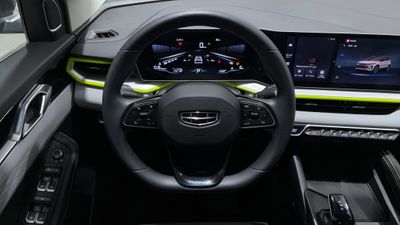 2026 Geely Coolray GL, grau, 17.371 km, Import VAE — Foto 8 z 16