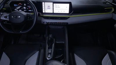 2025 Geely Coolray GL, weiß, 42.357 km, Import VAE — Foto 10 z 16