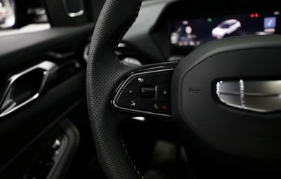 2025 Geely Coolray GF, grau, 0 km, Import VAE — Foto 13 z 17