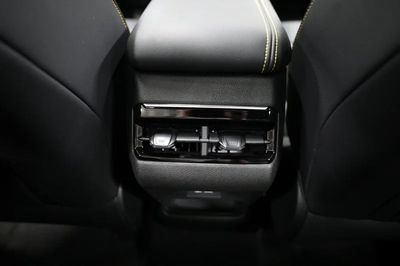 2025 Geely Coolray GF, grau, 0 km, Import VAE — Foto 16 z 17