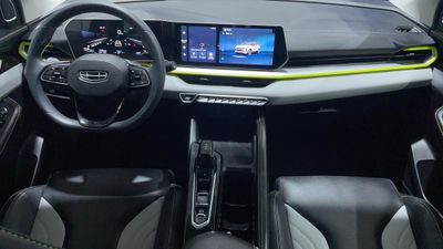 2025 Geely Coolray GL, grau, 34.412 km, Import VAE — Foto 7 z 16