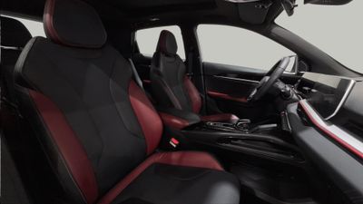 2025 Geely Coolray GF, weiß, 79.453 km, Import VAE — Foto 13 z 16