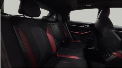 2025 Geely Coolray GF, weiß, 79.453 km, Import VAE — Foto 14 z 16