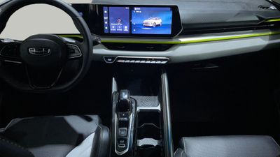 2025 Geely Coolray GL, grau, 35.892 km, Import VAE — Foto 10 z 16