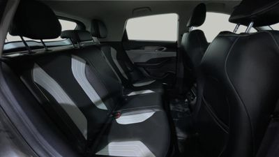 2025 Geely Coolray GL, grau, 35.892 km, Import VAE — Foto 15 z 16