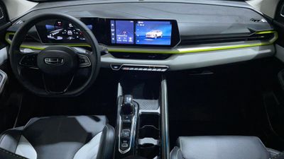 2025 Geely Coolray GL, grau, 35.892 km, Import VAE — Foto 7 z 16