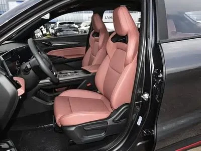 2026 Changan X5 Plus BEYOND PRO, grau, 0 km, Import VAE — Foto 7 z 9