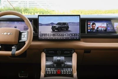 2026 Byd Leopard 5 FLAGSHIP, schwarz, 0 km, Import VAE — Foto 7 z 8