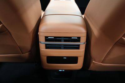2026 Byd Leopard 7, schwarz, 0 km, Import VAE — Foto 14 z 18