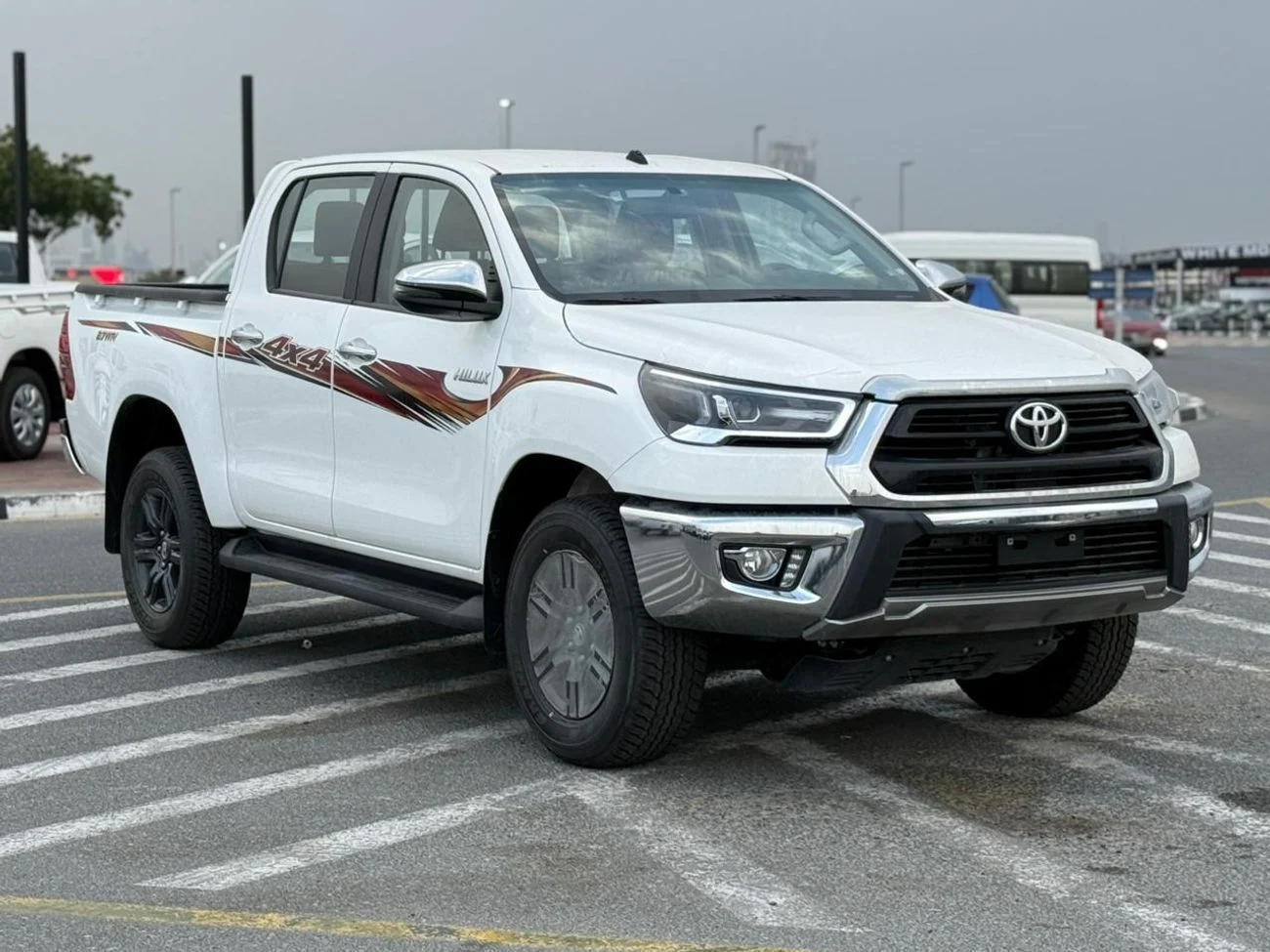2026 Toyota Hilux GLX, weiß, 0 km, Import VAE — Foto 1