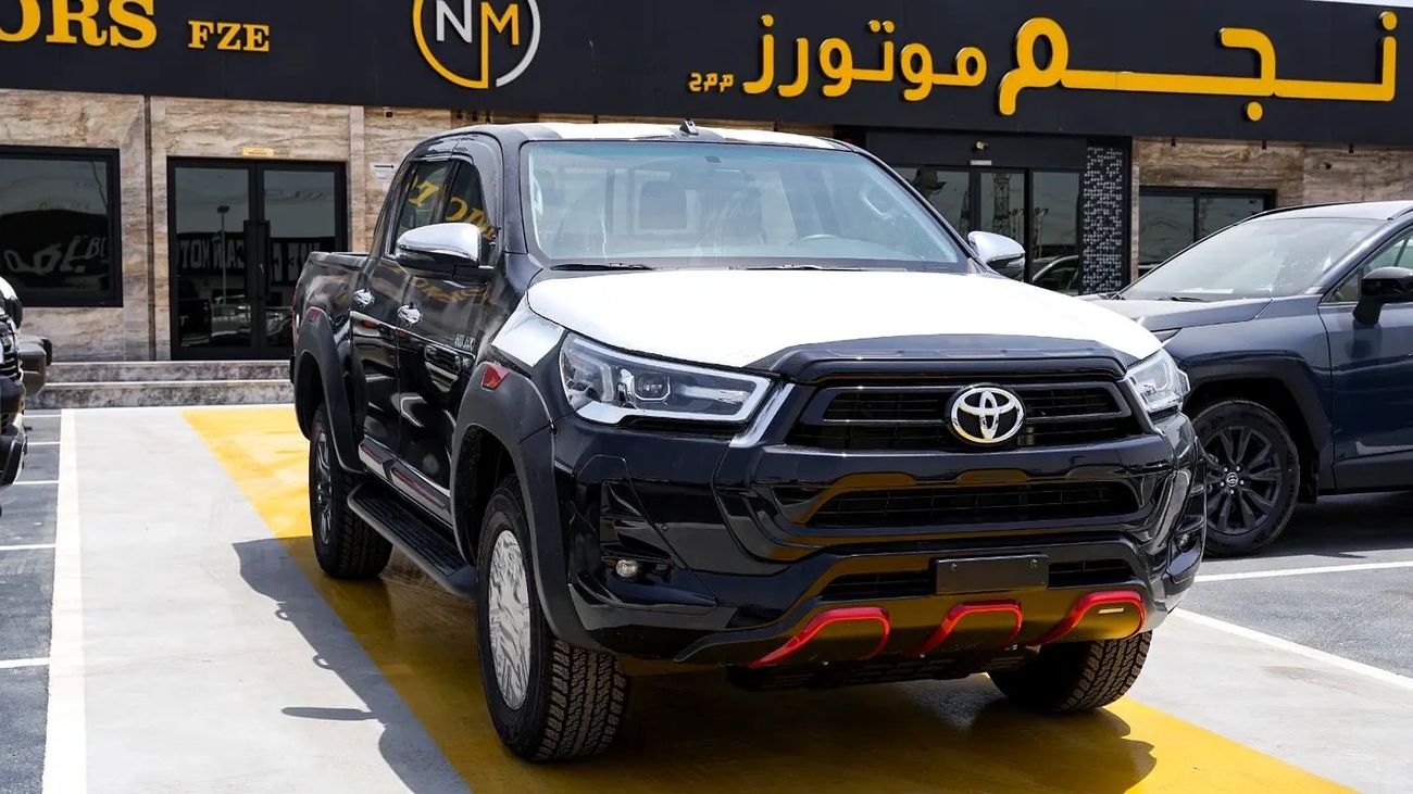 2026 Toyota Hilux SR5, schwarz, 0 km, Import VAE — Foto 1