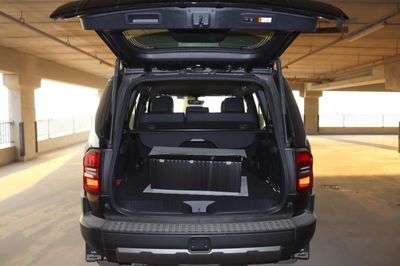 2026 Toyota Prado VXR, schwarz, 0 km, Import VAE — Foto 5 z 13