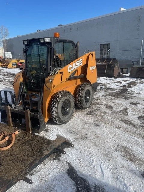 2022 Case SR210B, 2.500 mth, Import Kanada — Foto 1