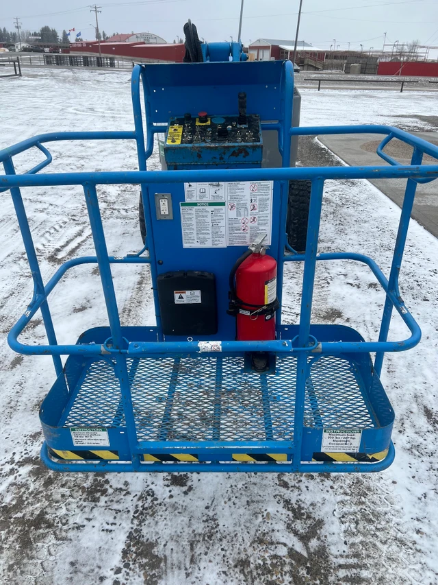 2012 Kubota GENIE, rot, 1 mth, Import Kanada — Foto 4 z 5