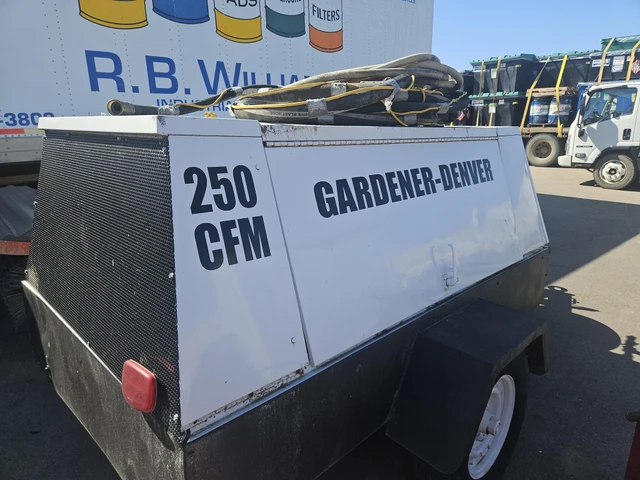 John Deere GARDNER-DENVER, 1 mth, Import Kanada — Foto 2 z 5