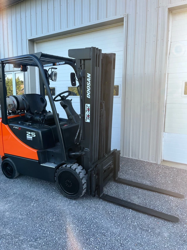 Doosan 5000LB, Import Kanada — Foto 1