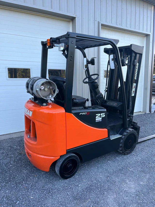 Doosan 5000LB, Import Kanada — Foto 2 z 3