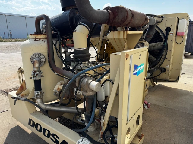 Caterpillar DOOSAN, Import Kanada — Foto 2 z 5