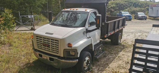 2005 Caterpillar GMC, 137.474 mth, Import Kanada — Foto 1