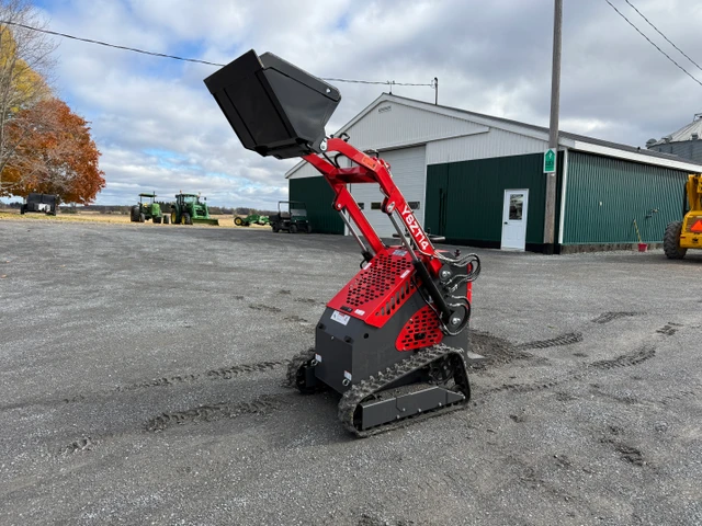 2026 Case AGT, Import Kanada — Foto 2 z 5