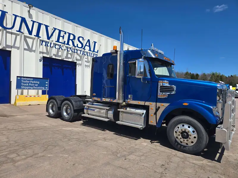 2022 Freightliner SD122-BLUE, blau, 792.055 mth, Import Kanada — Foto 2 z 8