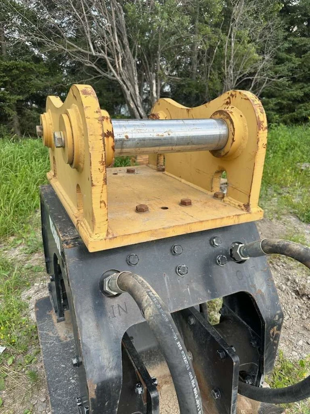 2015 Caterpillar CVP110, 1 mth, Import Kanada — Foto 3 z 5