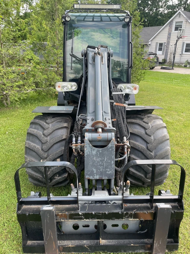 2017 Kubota GIANT, Import Kanada — Foto 2 z 5
