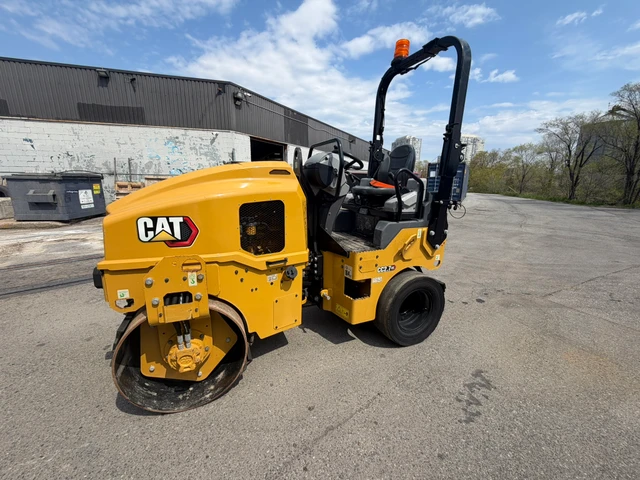 2023 Caterpillar CC2.7GC, 1 mth, Import Kanada — Foto 1