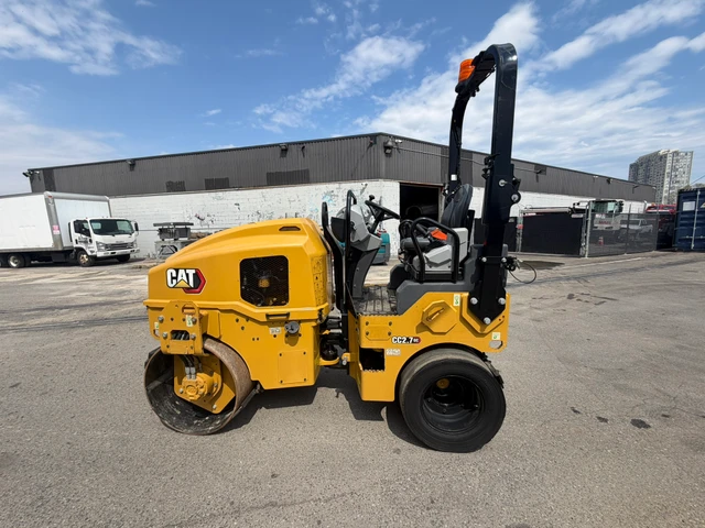 2023 Caterpillar CC2.7GC, 1 mth, Import Kanada — Foto 2 z 5