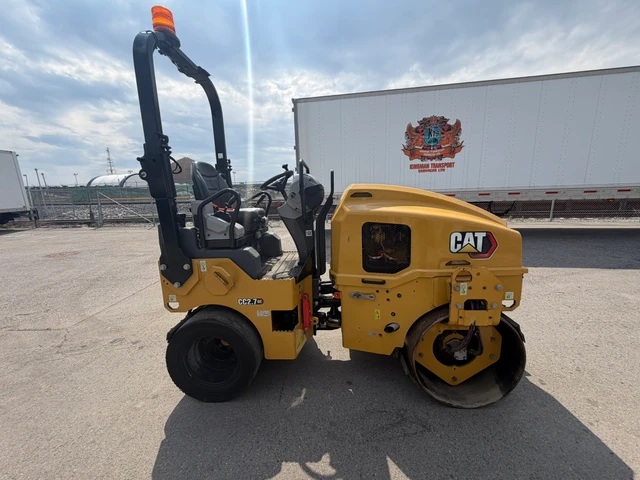 2023 Caterpillar CC2.7GC, 1 mth, Import Kanada — Foto 4 z 5