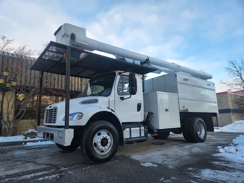 2016 Freightliner M2-FORESTRY-LOGGING-WHITE M2 Forestry Logging, weiß, Import Kanada — Foto 1