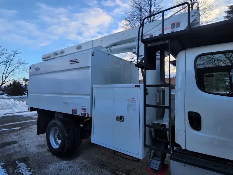 2016 Freightliner M2-FORESTRY-LOGGING-WHITE M2 Forestry Logging, weiß, Import Kanada — Foto 3 z 12